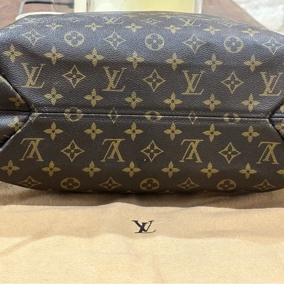 Louis Vuitton Sully MM - Picture 5 of 16